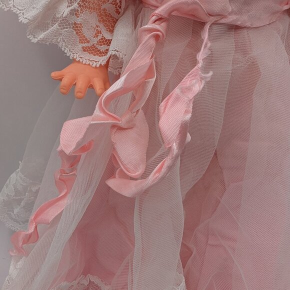 Vintage 1970-80's Regal Canada 18" Sleep Eye Doll Pink Dress Hat Lace Coquette - Picture 4 of 7
